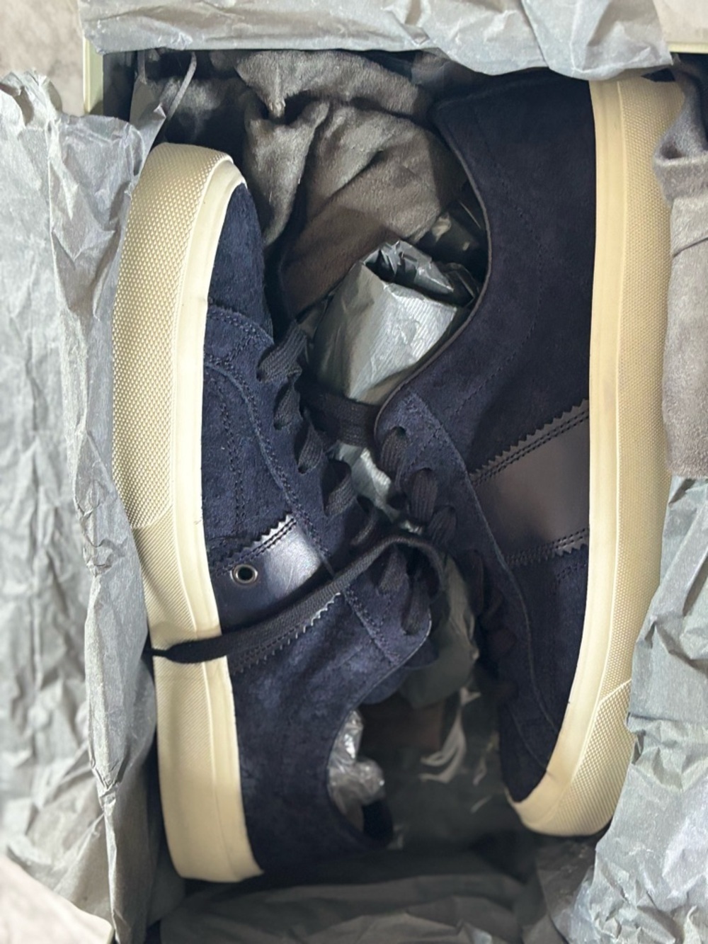 TOM FORD Cambridge Men's Navy Suede Low-Top Sneakers Size 11.5 new in box